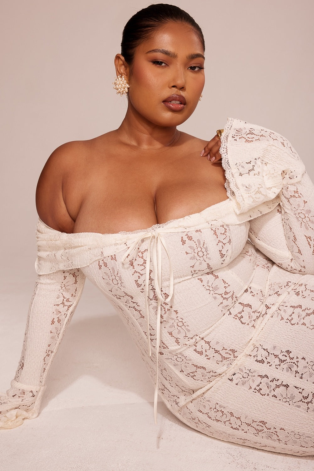 Vintage Cream Floral Lace Off Shoulder Maxi Dress