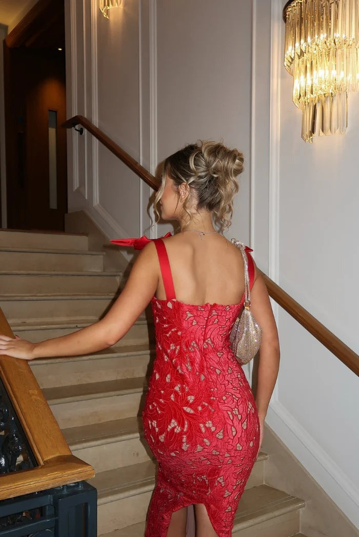 Elegant Lace Bow Maxi Dress