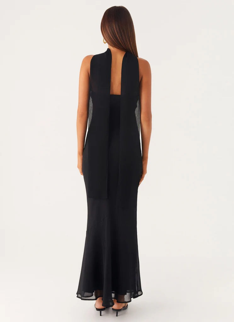 Under the Pagoda Maxi Dress - Black